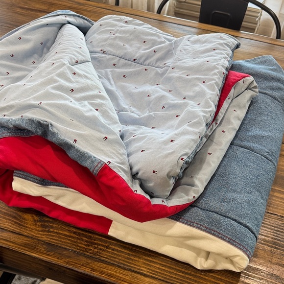 Tommy Hilfiger Red, White, and Blue Comforter - Picture 1 of 5